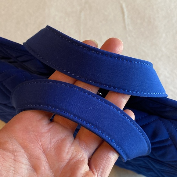 Vera Bradley Hanging Roll Up Travel Organizer. Cosmetic/Bathroom Bag. EUC Royal. - Picture 3 of 13